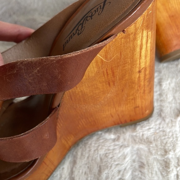 Lucky brand brown leather platform wedges 5 inch good used condition size 7.5 - Picture 4 of 8